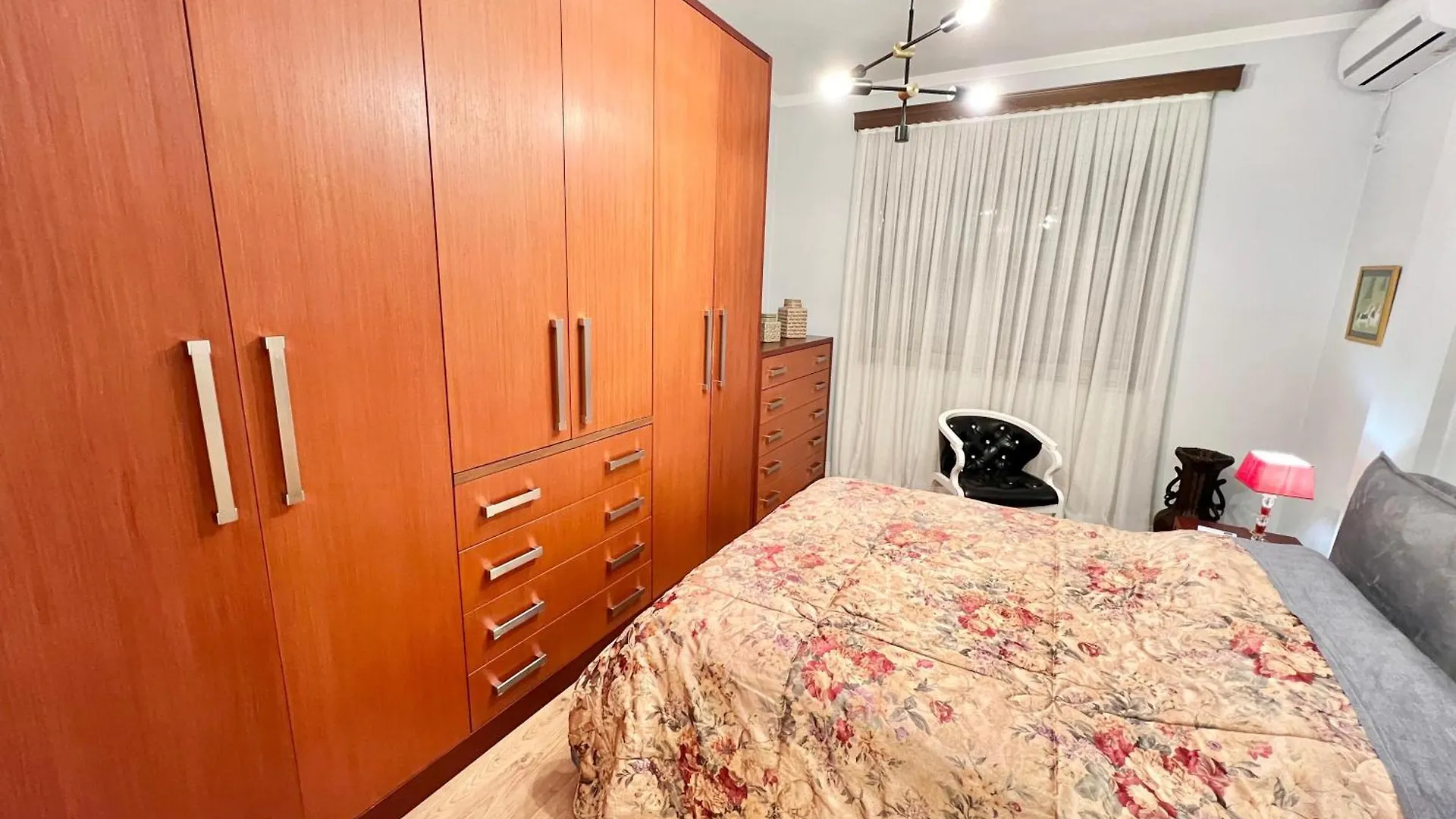 City Center Apartment تيرانا