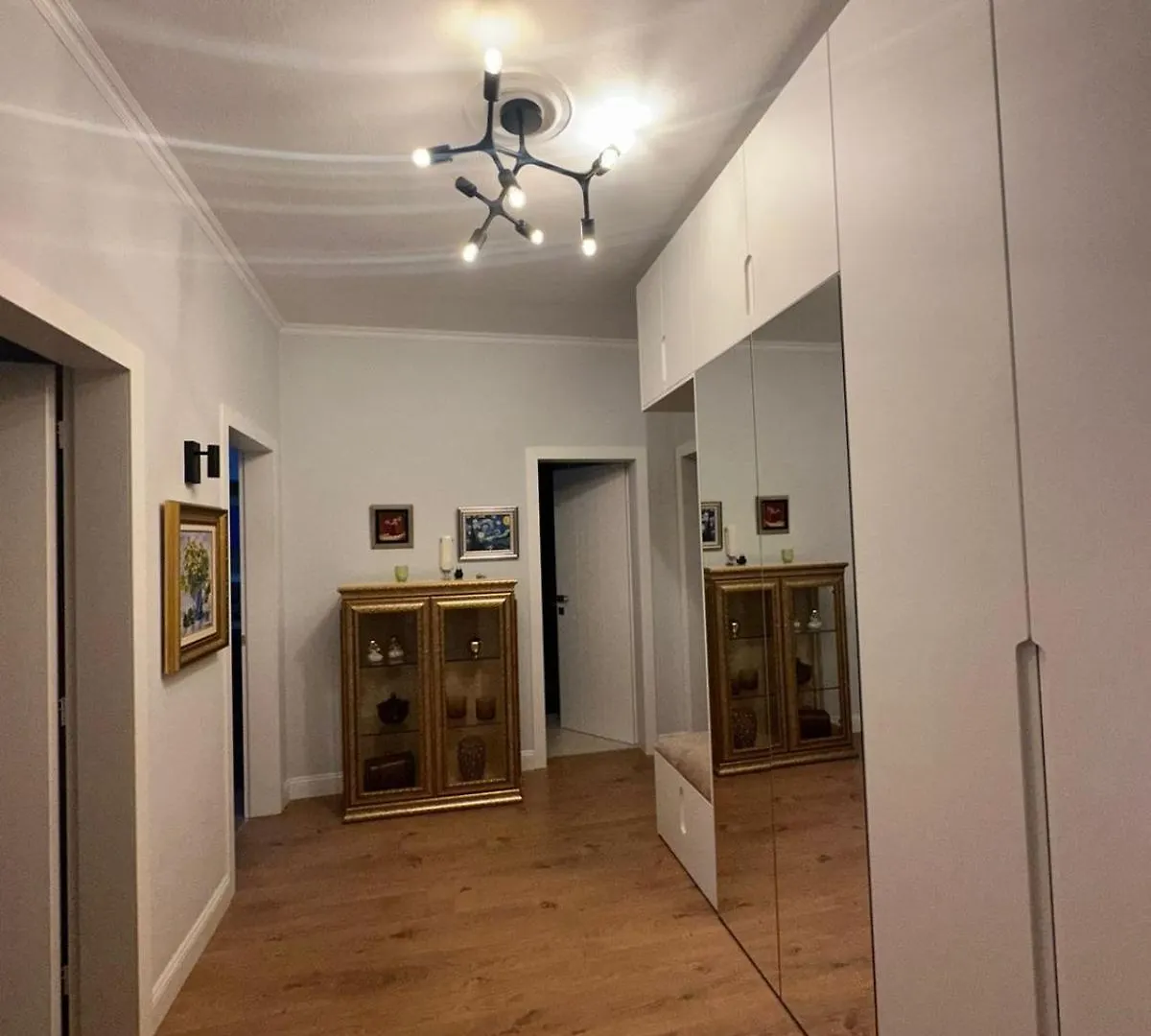 City Center Apartment تيرانا